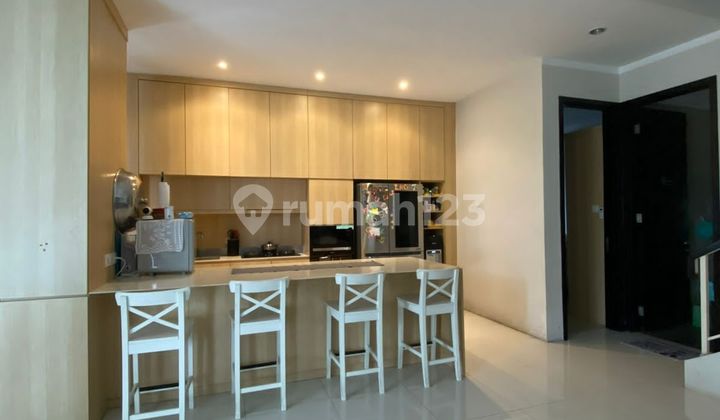 Rumah Baru Semi Furnish Distric Discovery di Bintaro 2