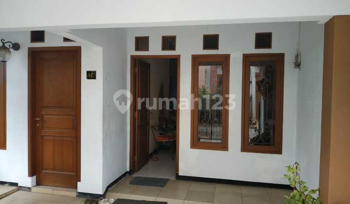 Rumah Nyaman 2 Lantai di Petukangan Selatan Jakarta Selatan 2
