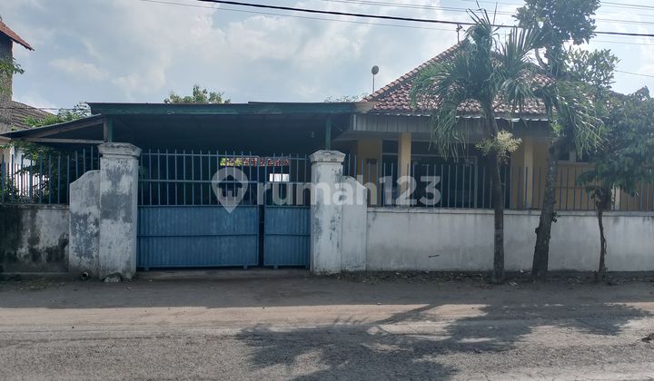 Runah Pinggir Jalan Utama Cocok Buat Usaha di Kertosono Nganjuk Jatim