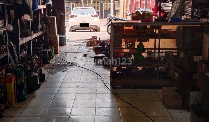 Ruko 3 Lantai di Salemba Dekat Area Usaha Dan Kuliner  1