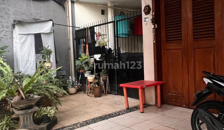 Rumah di Jatinegara Baru One Gate Sistem Area Perumahan 2