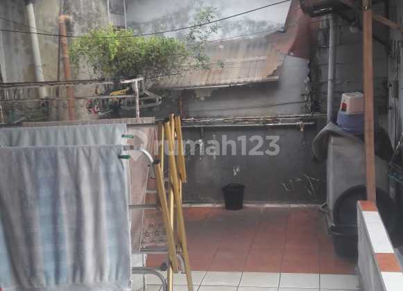 Rumah turun harga Butuh Renovasi Di Kayu Putih dekat rawamangun