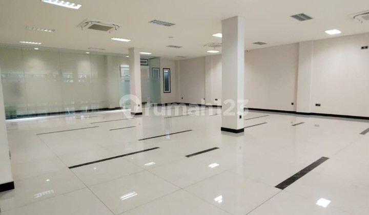 Exclusive Boutique Office 6 Lantai di Kebayoran Baru - Lokasi Prestisius Jakarta Selatan"