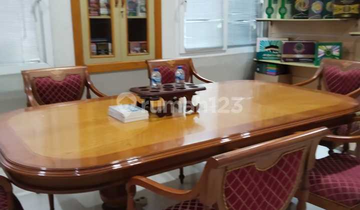 Ruko di senen dalam area komersial cocok kantor atau gudang Ruko di senen dalam area komersial cocok kantor atau gudang