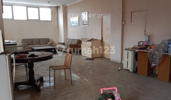 Investment in 3 Adjacent Shophouses in Bendungan Hilir