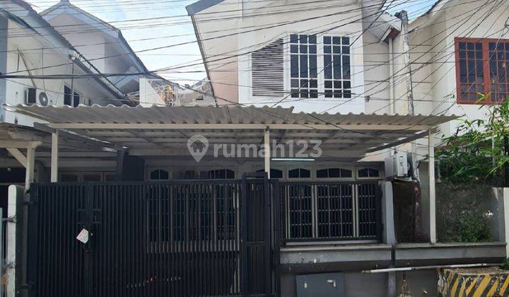 Rumah One Gate Sistem di Cempaka Putih Area Perumahan  1