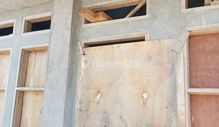 Rumah Mewah Murah Bonus Kolam Ikan Dekat Jalan Raya Di Bandung 4