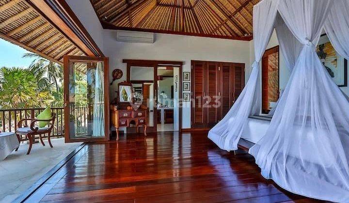 Dijual Villa Mewah Tepi Pantai Di Candidasa, Bali 10