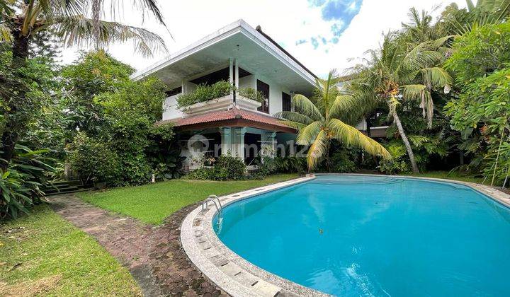 Dijual Villa Di Renon, Hanya 5 Menit Dari Lapangan Renon 2
