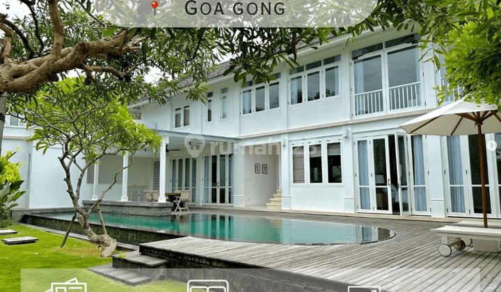 Villa for sale with sea views in Jimbaran, Bali 1