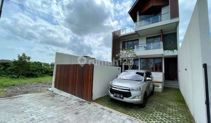 Dijual Villa, Hanya 400 Meter Dari Pantai Canggu 1