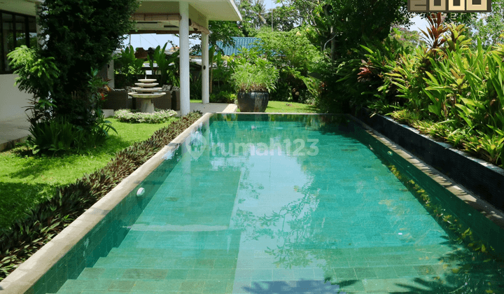 5 Bedroom Villa With Private Pool