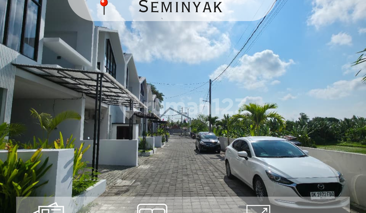 Villa Strategis di Seminyak dengan Pemandangan Sawah