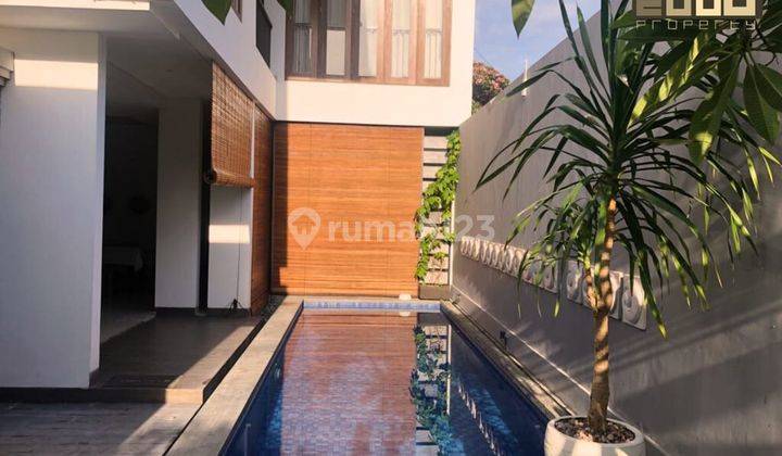 Dijual Villa, Hanya 6 Menit Dari Pantai Petitenget Bali 2