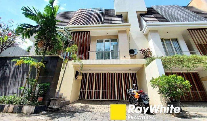 Townhouse di Kemang, Private Pool, 5 Menit Ke Mampang 1