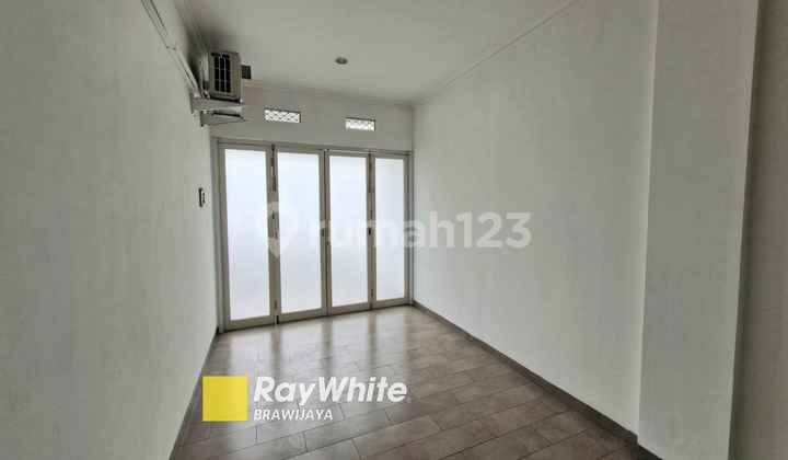 Rumah Di Jalan Pinang Emas, Pondok Indah, Hanya 2 Menit Ke Mal PIM