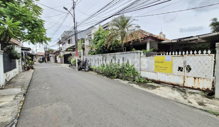 Rumah Tua di jalan Rasamala, Menteng Dalam, Tebet, Hitung Tanah Saja