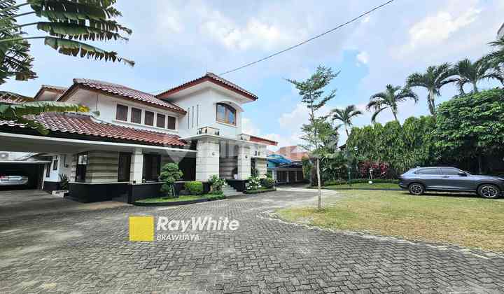 House on Bango Street, Cilandak, South Jakarta, 2 minutes to Andara Toll Road. 2