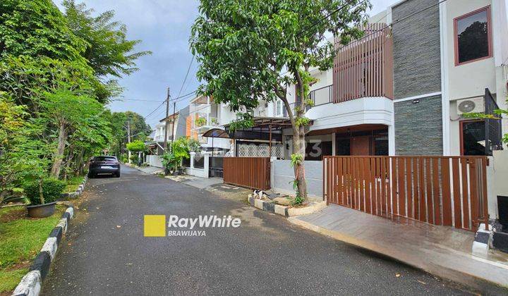 Rumah sudah renovasi di Bumi Karang Indah, Lebak Bulus, Jaksel 1