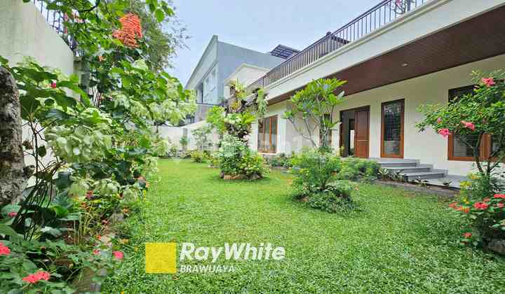Newly Renovated House di Lebak Bulus, Dalam Kompleks, Private Pool, 5 Menit ke MRT Lebak Bulus