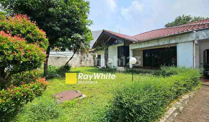 DIJUAL DI HARGA NJOP!. Rumah di Jalan Benda Kemang, Jakarta Selatan, 15 menit ke Mal Kemang Village
