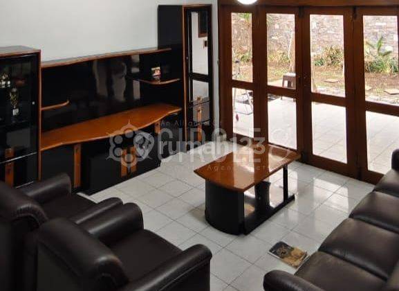 Disewakan Rumah di Sayap Pasteur Furnished Dengan 6 Kamar  1