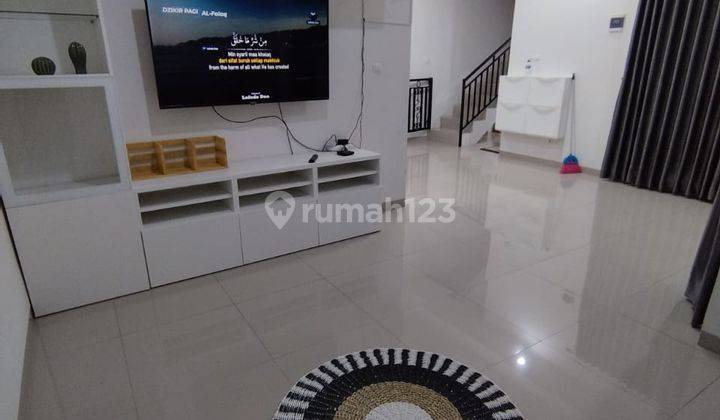Rumah Mewah Megah di Ciuyah Dekat Pemkot Cimahi 1
