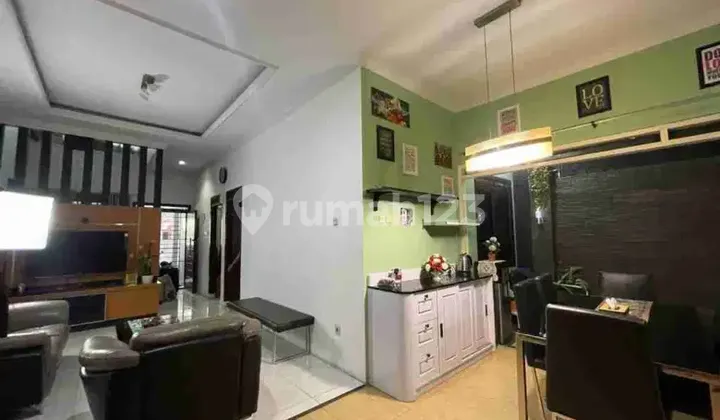 Rumah Mewah 2 Lantai di Kota Mas Cimahi Utara Siap Huni Rumah Mewah 2 Lantai di Kota Mas Cimahi Utara Siap Huni