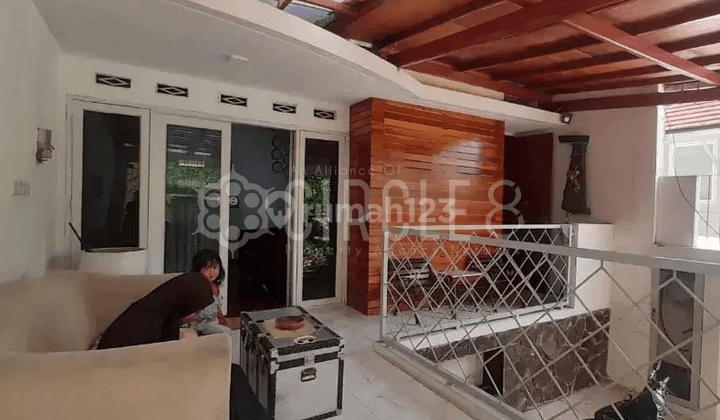 Kamu Yakin Gamau Rumah Semi Furnish di Setraduta Ini  1