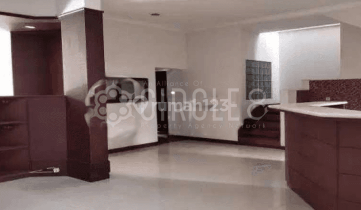 Rumah 2 Lantai Bagus Furnished di Cipaku Setiabudi , Bandung 2