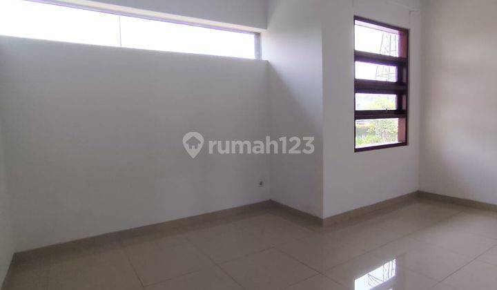 Disewakan Rumah 2 Lantai di Komplek Exclusive Sayap Setiabudi 2