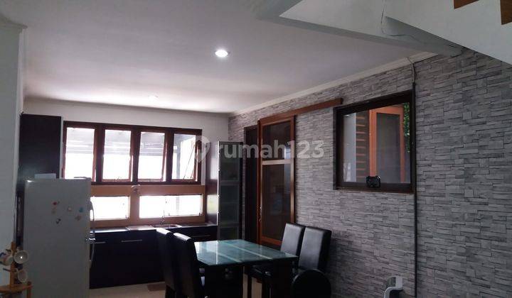 Rumah di Ciumbuleuit, Bandung Furnished 1