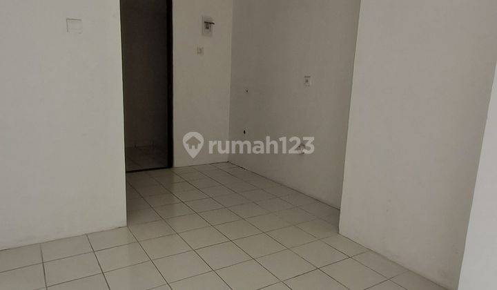 Disewakan Unit Kosongan Unfurnished 2 Bed Room Lantai Rendah 2