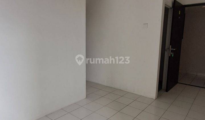 Disewakan Unit Kosongan Unfurnished 2 Bed Room Lantai Rendah 1