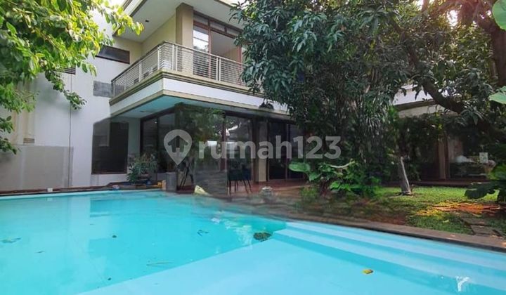 Rumah Unik Sangat Jarang Ada di Permata Hijau Lokasi Tenang Akses Jalan Luas