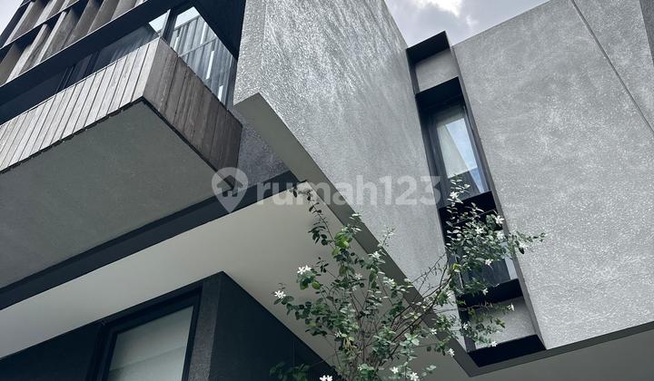 Rumah Semi Furnished Jarang Ada Dekat Senayan City di Permata Hijau 2