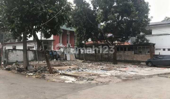 Lahan Kosong di Bawah NJOP di Belakang Gedung K P K di Setia Budi Jakarta Selatan