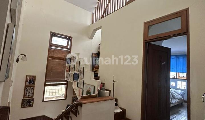 Rumah Nyaman Lokasi Tenang Jarang Ada di Veteran Bintaro 2