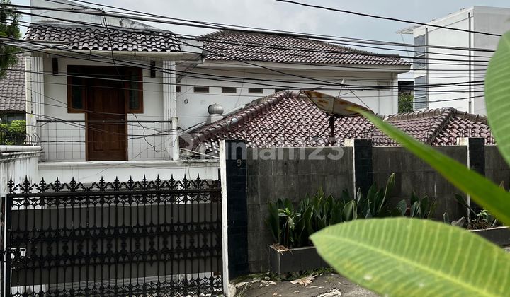 Turun Harga Rumah di Pinggir Jalan Lebak Bulus 2 Sangat Jarang Ada Turun Harga Rumah di Pinggir Jalan Lebak Bulus 2 Sangat Jarang Ada