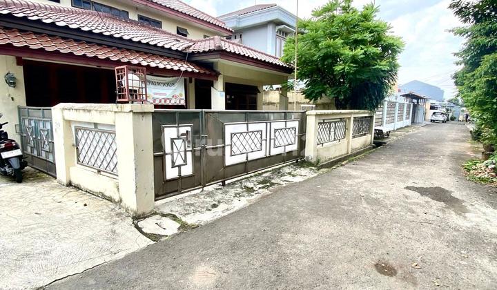 Rumah Lama Bangunan Kokoh Harga di Bawah Pasar Tanah Kusir Rumah Lama Bangunan Kokoh Harga di Bawah Pasar Tanah Kusir