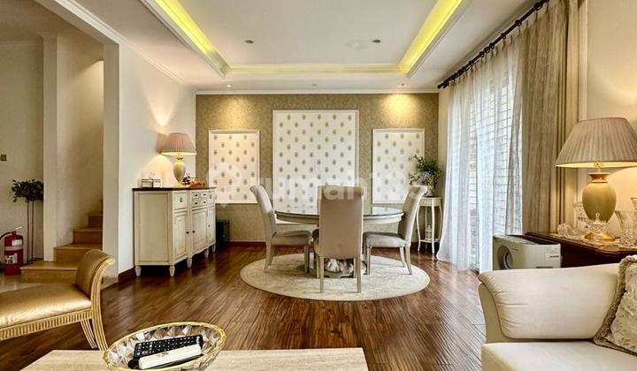 Rumah di Bawah Harga Pasar Semi Furnished Jalan Lebar di Lebak Bulus Sangat Jarang Ada