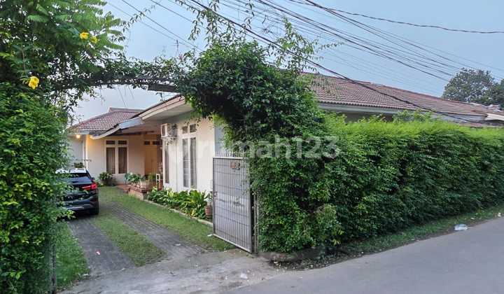 Rumah Terawat Lingkungan Aman di Pangkalan Jati Jarang Ada