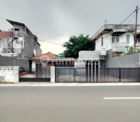 Hitung Tanah Rumah bisa untuk Hunian atau Ruang Usaha atau Kantor di Pinggir Jalan Lebak Bulus