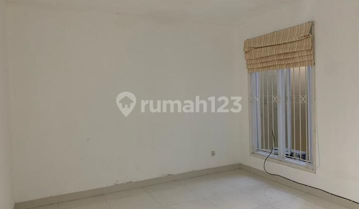 For Rent House in Pondok Indah Quiet Neighborhood 2 Car Access 2