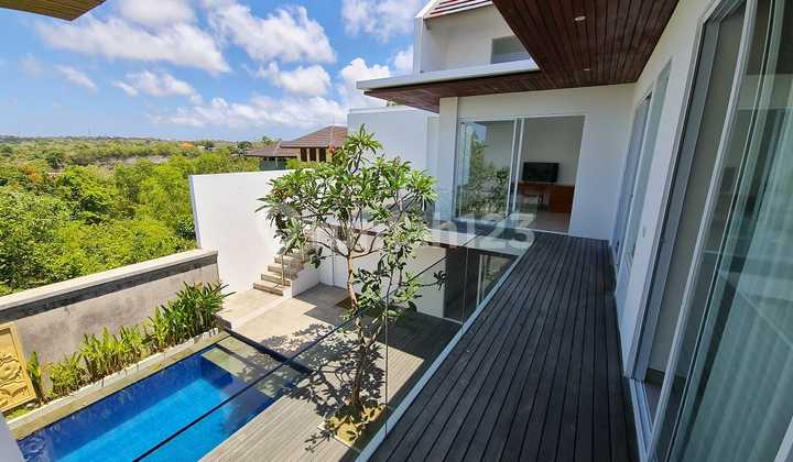 Six Bedroom Villa With Green Hills Ocean View in Ungasan Bali 2