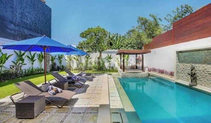 Luxurious 2-Story Villa with a Beautiful Garden in Seminyak Bali