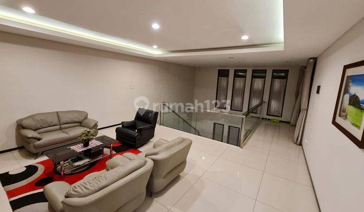 Rumah Minimalis di Setraduta Hegar Mainroad 2