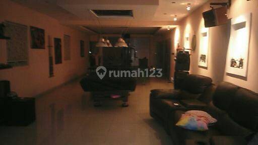 Jual Ruko 4 Lantai di Jalan Moh Toha Mainroad 4