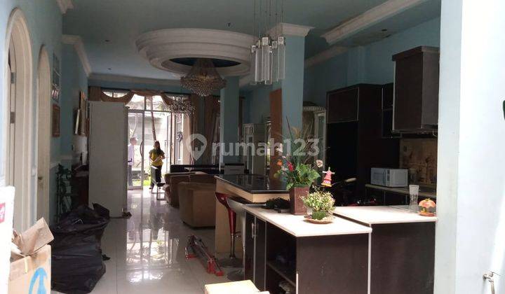 Jual Ruko 4 Lantai di Jalan Moh Toha Mainroad 11