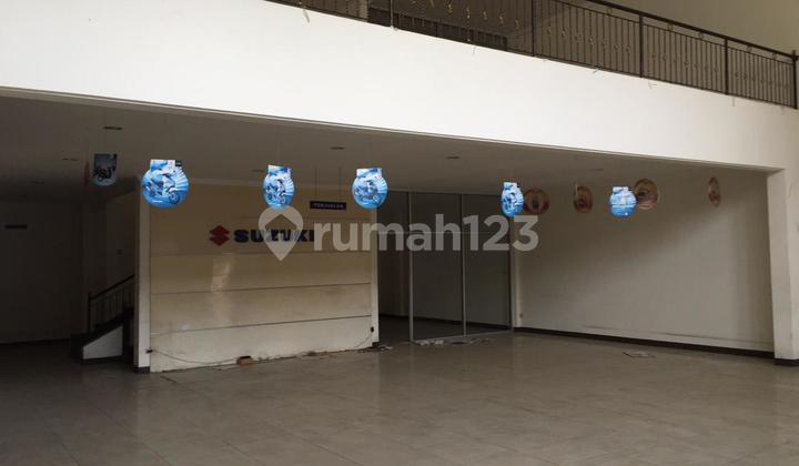 Jual Gedung di Setiabudi Mainroad Ex Showroom Dekat Mc Donalds 3